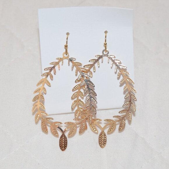 NWT Gold Leaf Dangle Hoop Earrings - Picture 1 of 2
